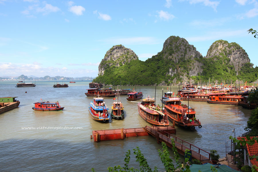 Halong Kayaking